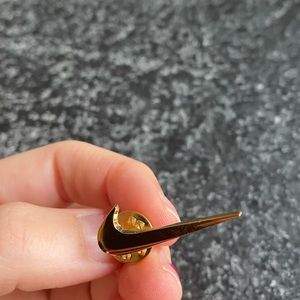 HARD TO FIND NIKE PINS 3 for $10